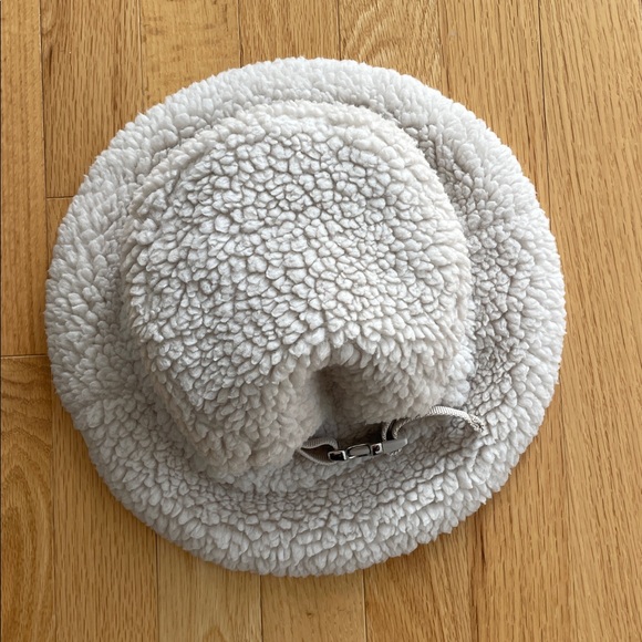 Lululemon beige Sherpa bucket hat main image 5